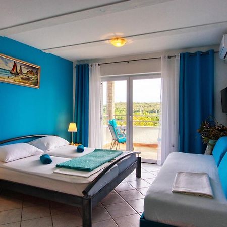 Apartman Studio Apartman Póla Kültér fotó